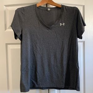 Under Armour Women’s Athletoc Top - Size L